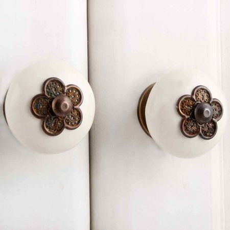 Myosotis Cream Ceramic Knob